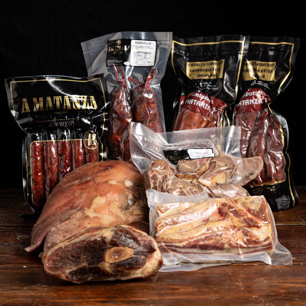Lote para cocido gallego Ahumados natural con leña de roble de forma tradicional de Embutidos A Matanza